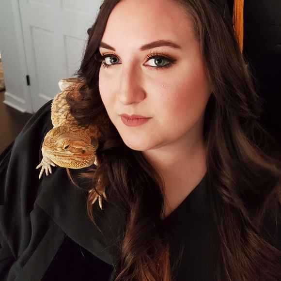 Meet your Posher, Holly - Picture 1 of 1